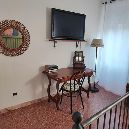 شقة Pink House Fara in Sabina المظهر الخارجي الصورة